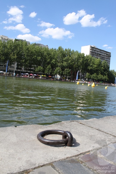 Paris-plage 2010 au Bassin de la Villette - Prise de vue depuis le Quai de la Loire Canon_EOS_500D-2371.jpg