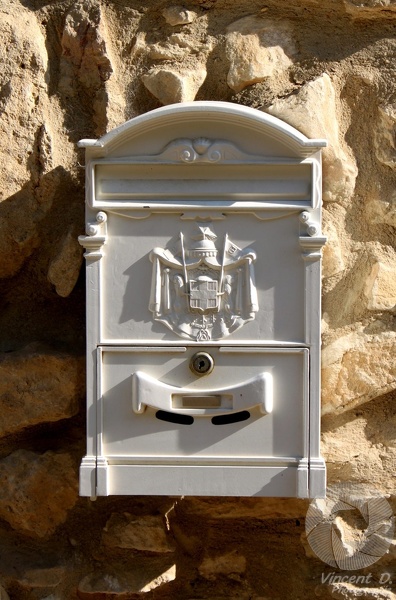 Une boite aux lettres suisse - La_Roque_2013_9453.jpg La_Roque_2013_9453.jpg
