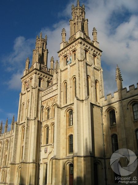 All Souls College - Oxford_-_UK_003.jpg Oxford_-_UK_003.jpg