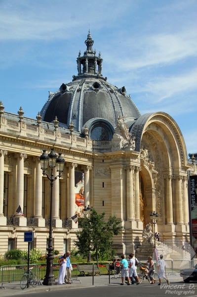 Le Petit Palais est un des plus beaux musées de Paris, construit à l'occasion de l'Exposition universelle de 1900. Photowalk_2015_06_7239.jpg