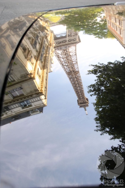 Un toit (de voiture) à Paris