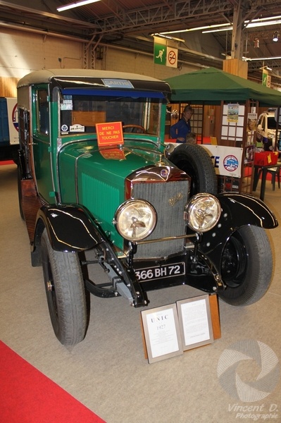 Véhicule de 1927, ce modèle appartient à la collection de Jacques Sabard.
Il permit à de nombreuses personnes de franchir la ligne de démarquation pendant la dernière guerre mondiale. Canon_EOS_500D-3012.jpg
