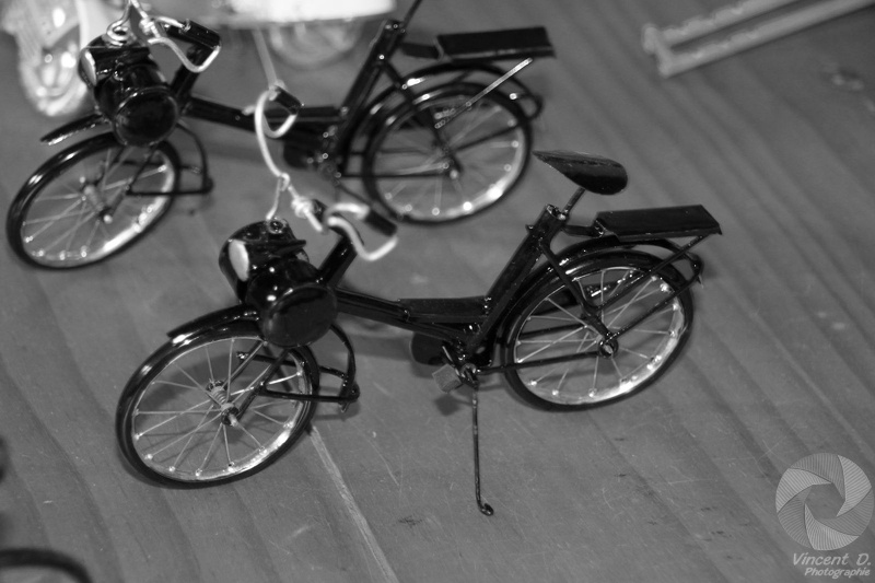 Chez Mamy - spécialiste des miniatures fabriquées avec des matériaux de récupération Mcar_2014_11_4927.jpg